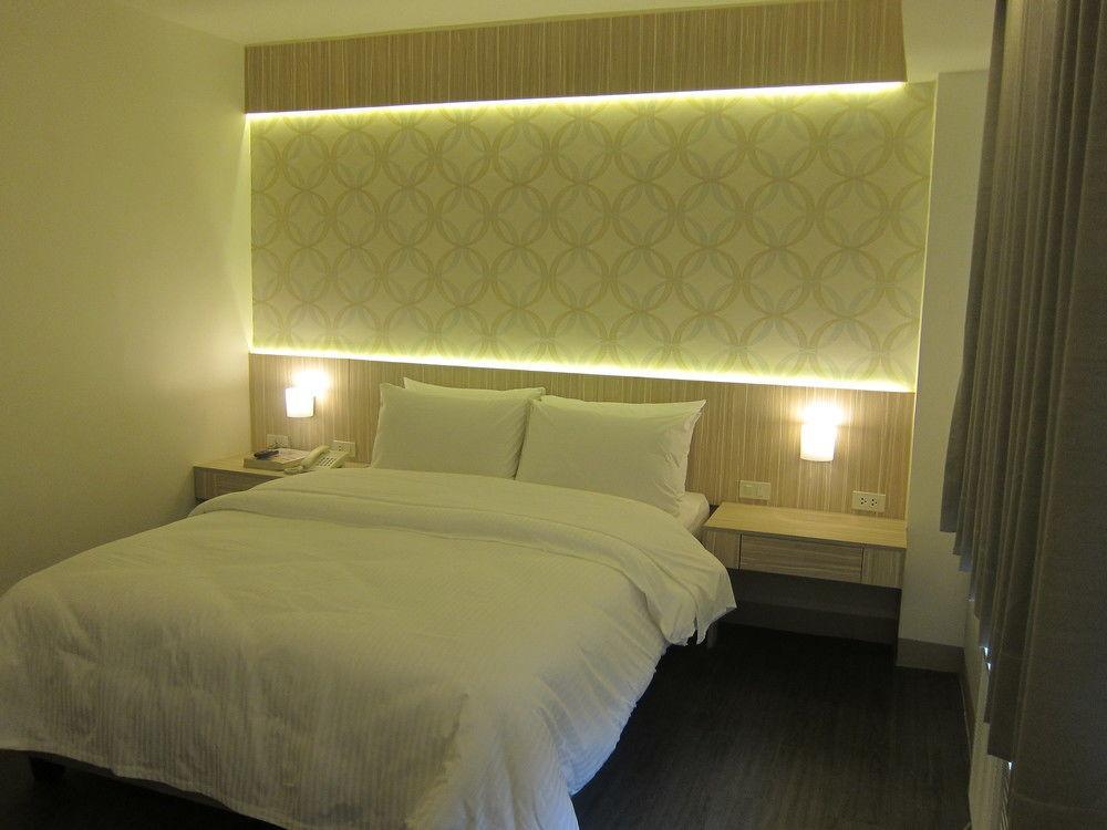 Hotel The Charter House Makati City Zewnętrze zdjęcie