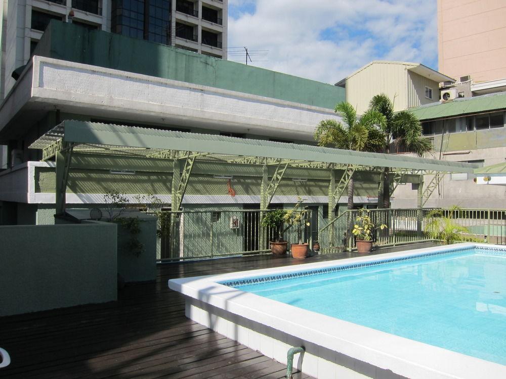 Hotel The Charter House Makati City Zewnętrze zdjęcie