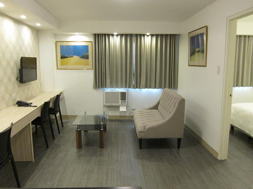 Hotel The Charter House Makati City Zewnętrze zdjęcie