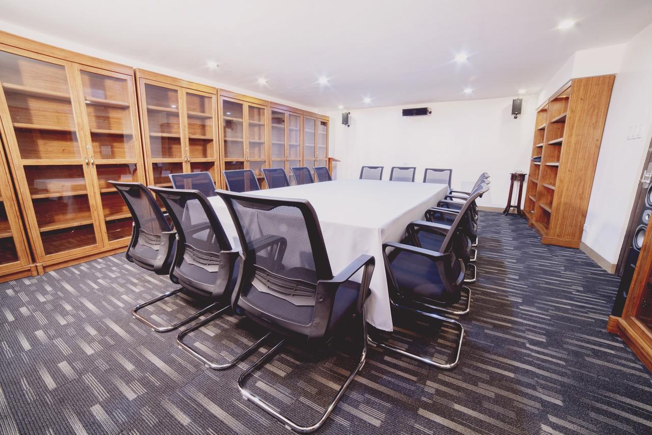 Hotel The Charter House Makati City Zewnętrze zdjęcie